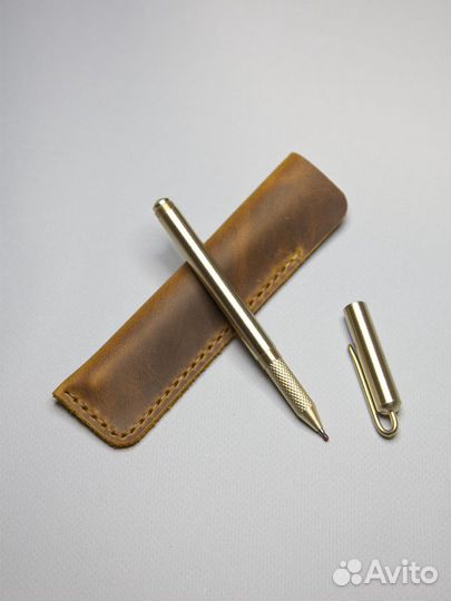 Латунная ручка с чехлом из кожи