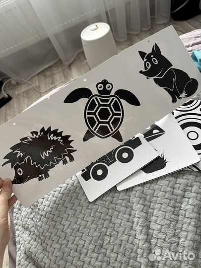 Черно белые карточки для новорожденных