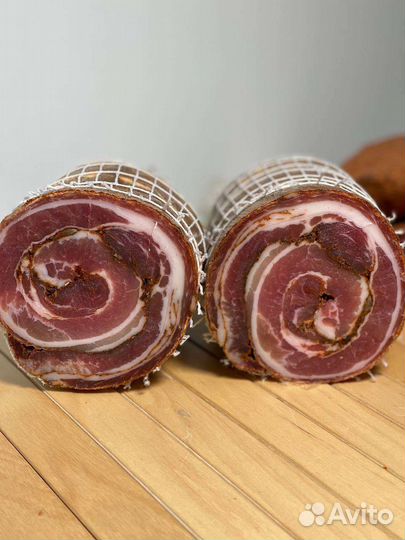 Мясные деликатесы в подарок