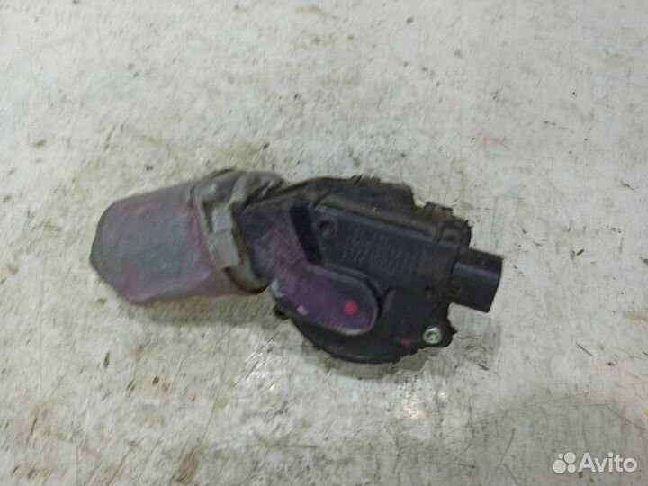 Моторчик стеклоочистителя передний