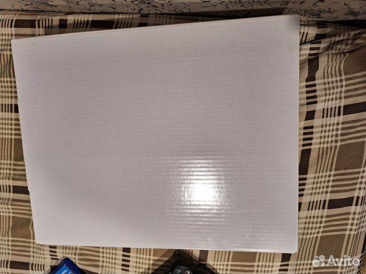 Sony PS4 slim 1 tb, 2 dualshok 4, 9 игр