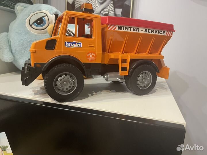 Игрушка грузовик