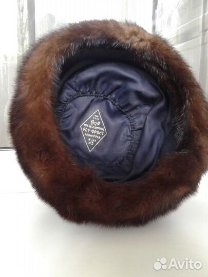 Женская зимняя шапка