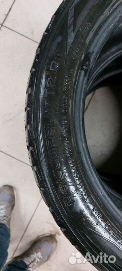 Nokian Tyres Hakkapeliitta R2 245/45 R18 100R