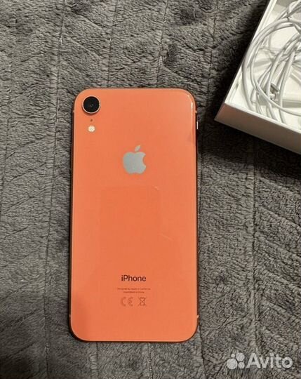 Телефон iPhone хр 128 гб