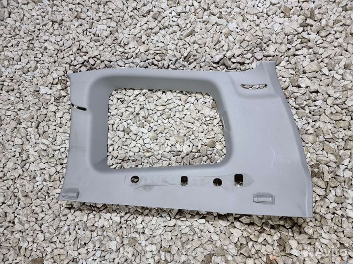 Обшивка багажника Паджеро 4