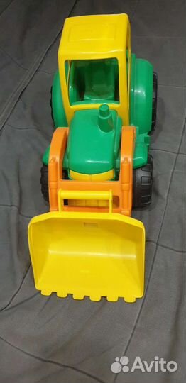 Большой трактор