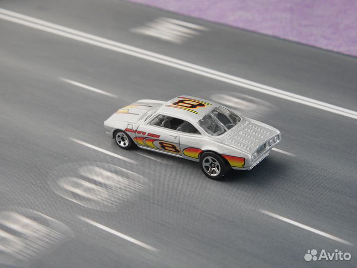 Chevy Corvair (Vairy 8) - Hot wheels 2003