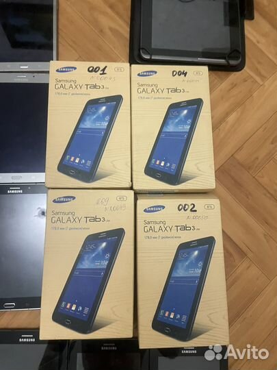 Планшеты с закрытия офиса отл. состояние