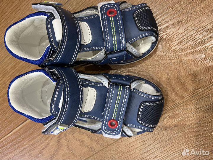 Сандали детские размер 22