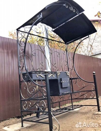 Мангал с крышей