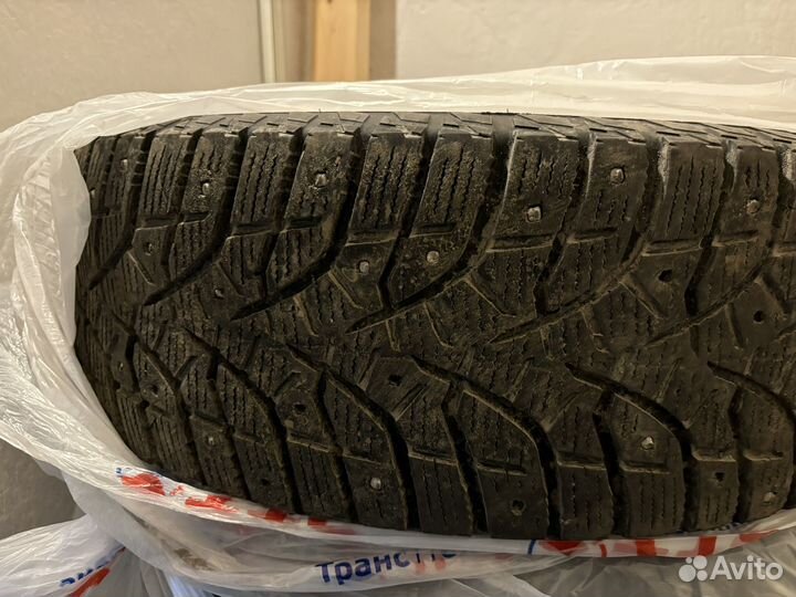 Bridgestone Blizzak Ice 215/65 R16