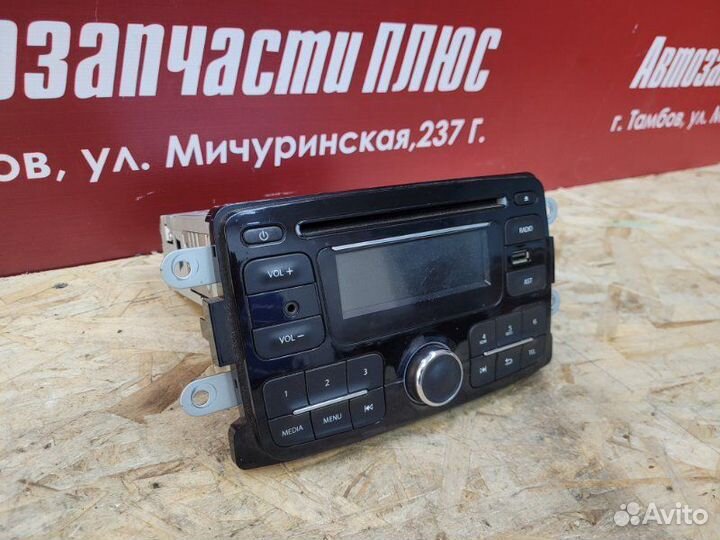Магнитола штатная Renault Logan