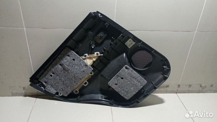 Обшивка двери задняя правая Mitsubishi Outlander