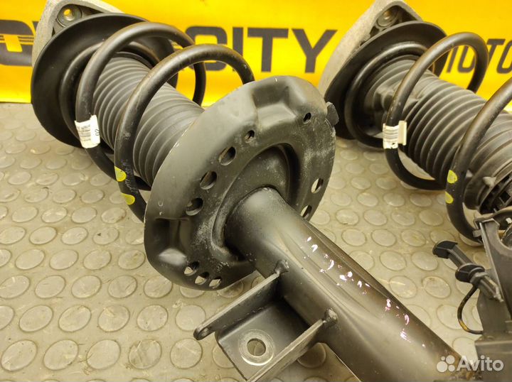 Амортизаторы комплект передние Mercedes-Benz W246