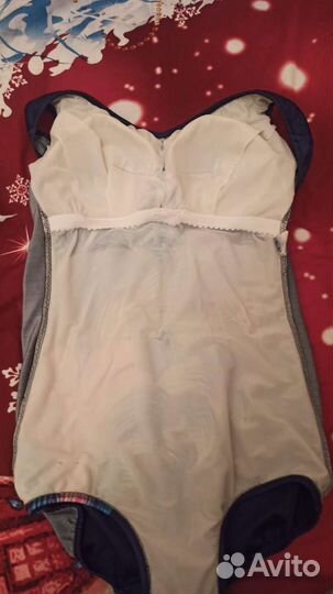 Слитный купальник