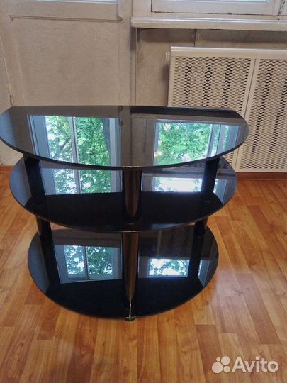 Стеклянная тумба под тв