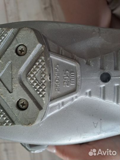 Горные лыжи Dynastar, палки, ботинки, шлем, очки