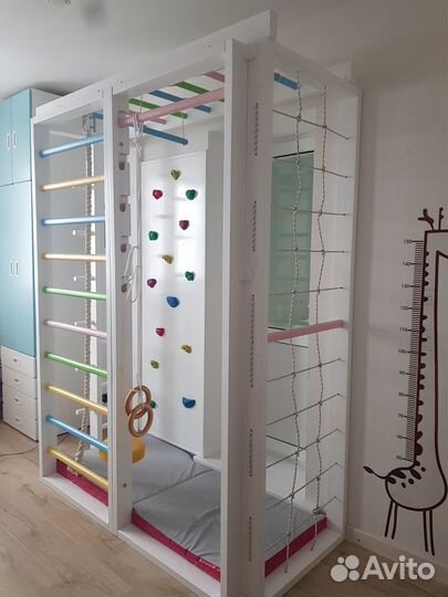 Спортивный пристенный комплекс 