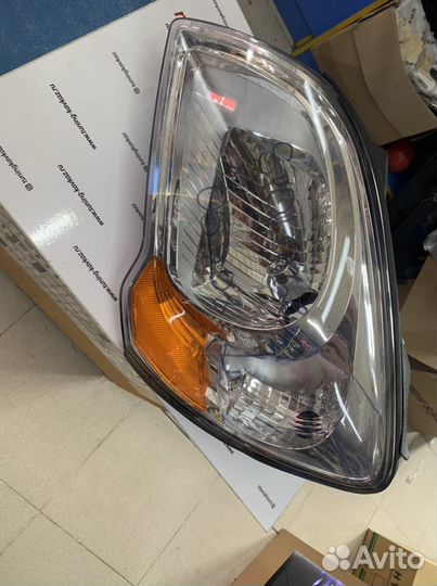 Передняя фара kia sportage 2005-2008