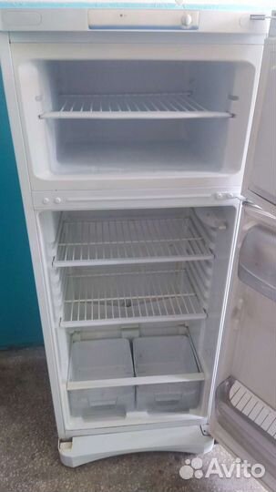 Холодильник бу indesit