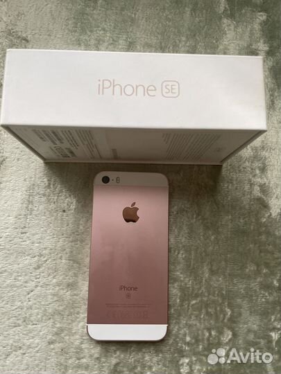 iPhone SE, 32 ГБ