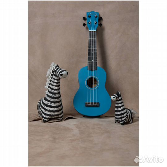 Veston KUS 15BL - укулеле сопрано, голубая