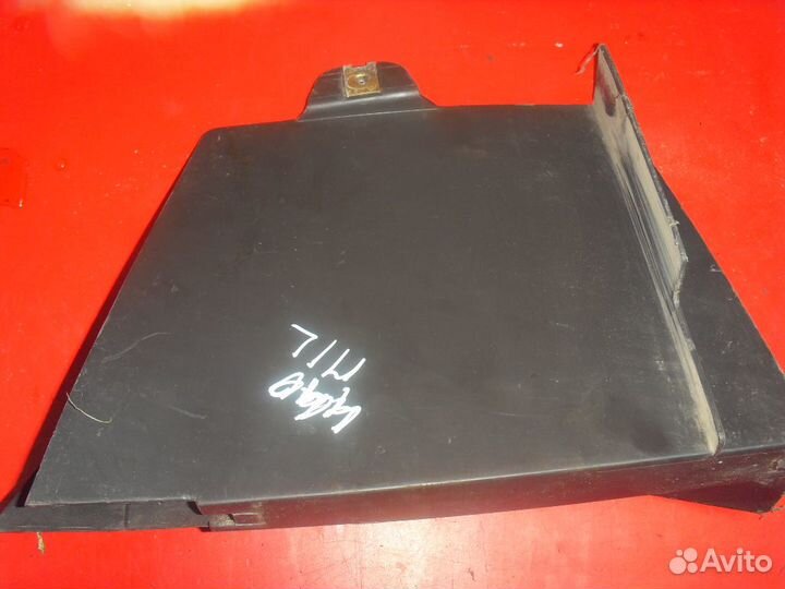 Накладка стекла двери 465086PPX Volvo 440 Вольво