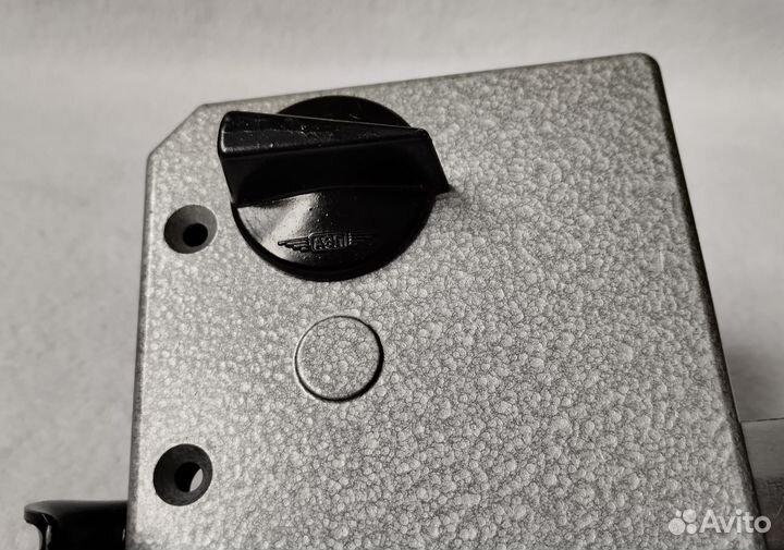 Дверной замок накладной Новый