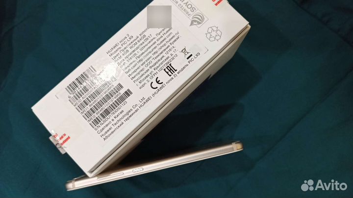 HUAWEI Nova 2, 4/64 ГБ