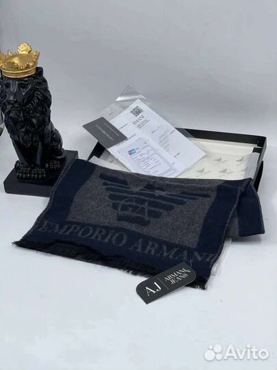 Новый шарф в подарочной упаковке