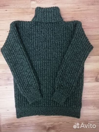 Свитер