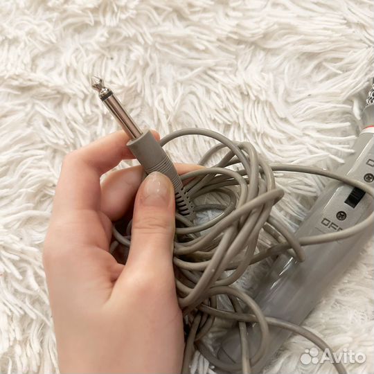 Микрофон для караоке проводной