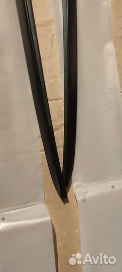 Молдинг лобового стекла LC150 Rh, L