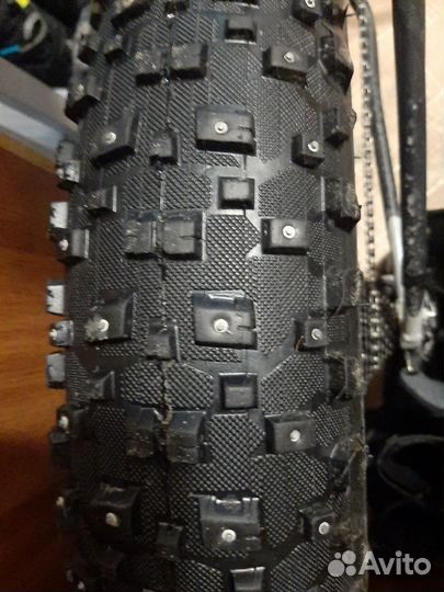 Покрышка шипованная для фэтбайка 26*4,8 VeeTire