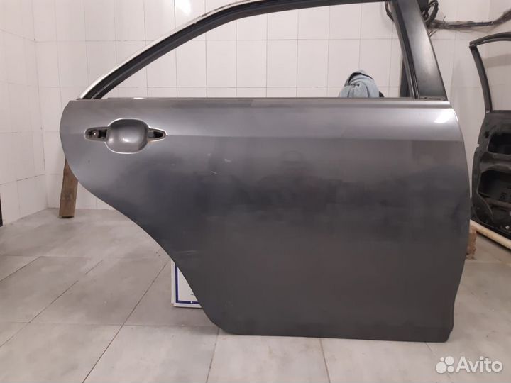 Двери 4 шт. Toyota Camry 40