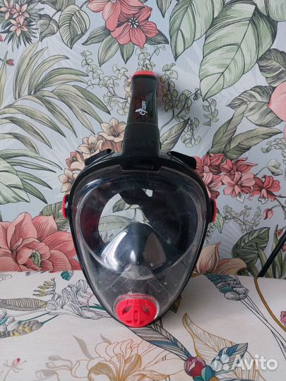 Маска для подводного плавания с трубкой