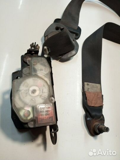 Ремень безопасности передний левый Toyota Carina E