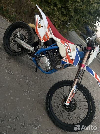 Мотоцикл Motoland CRF 250
