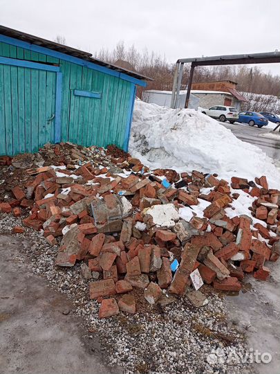 Отдам бесплатно кирпич от печки