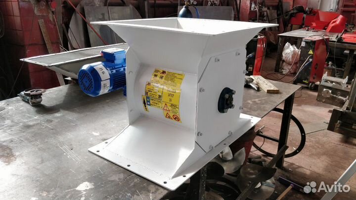 Шлюзовый питатель (затвор) в наличии