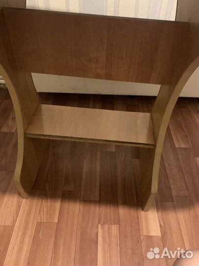 Кухонный стол