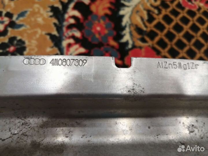 Усилитель заднего бампера audi Q7