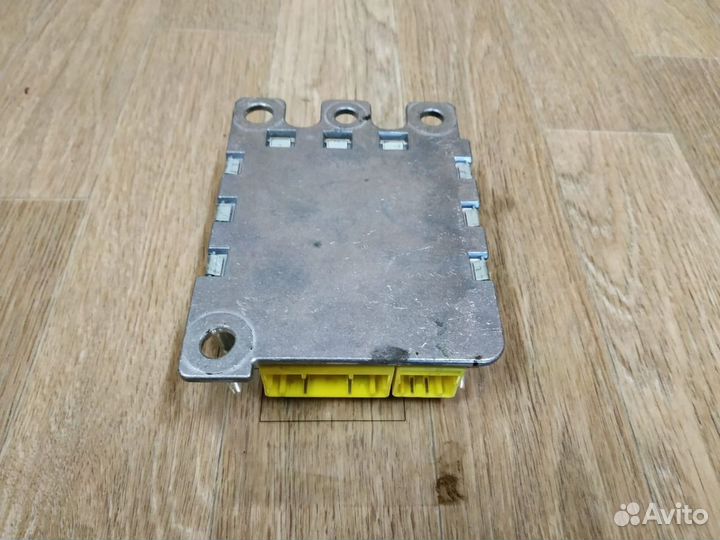 Блок управления airbag Nissan Primera P11