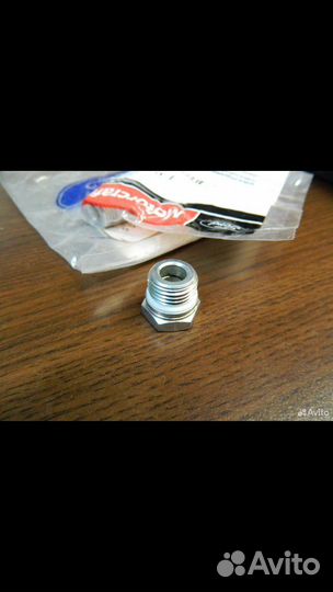 Штуцер трубки гур Ford Focus 2