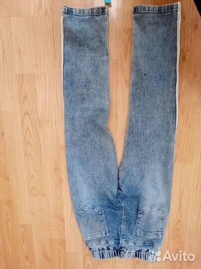 Джинсы