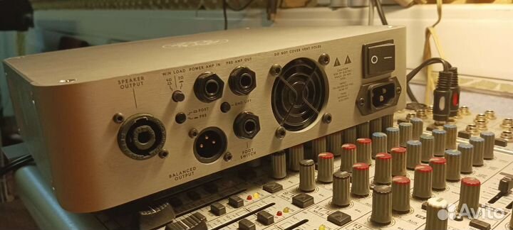 Бас гитарная голова Darkglass