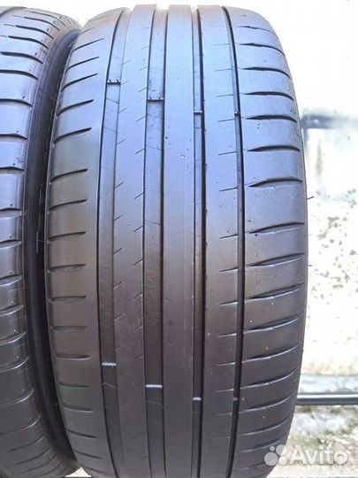 Michelin Pilot Sport 4 235/45 R18 98Y