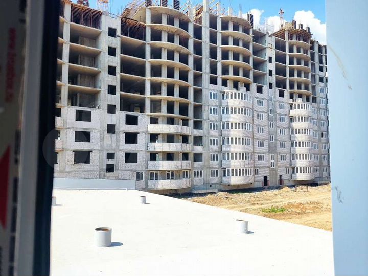 2-к. квартира, 69,6 м², 1/14 эт.