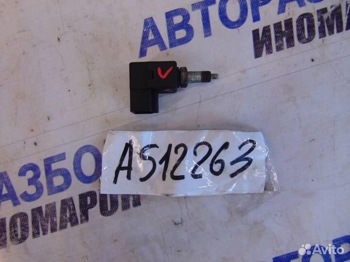 Датчик включения стопсигнала для Hyundai Accent 2